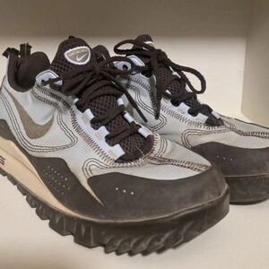 Nike ACG WILDEDGE Women’s Size 9 Trail Hiking Shoe Lace Up